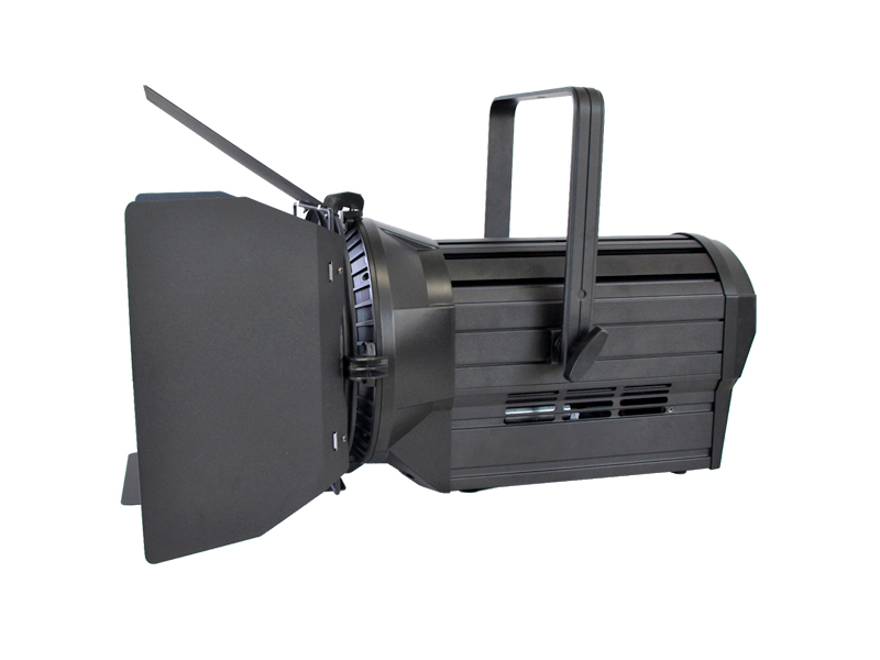 400 W 5-in-1 RGBAL bunter LED-Fresnel-Scheinwerfer mit hohem CRI