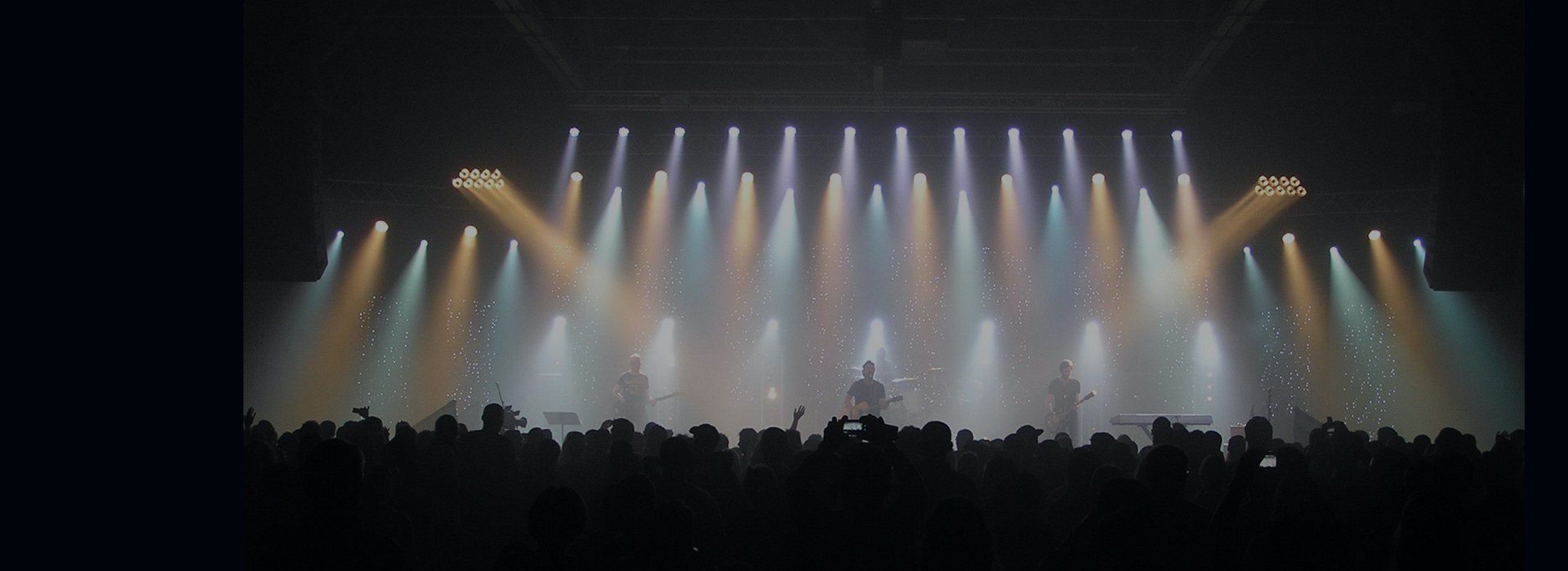 PIONEERING HIGH POWER SKY VIDEO LED PANEL LIGHTS