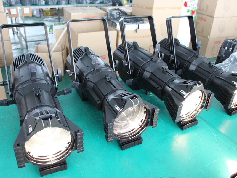 180 W LED-Profilspot mit fester Linse Leko Light