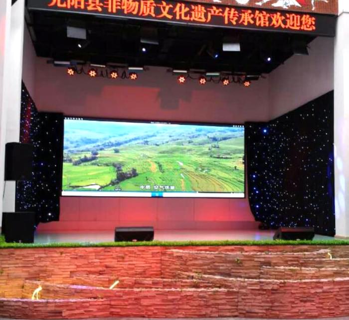 200W LED-Scheinwerfer mit hoher Leistung und hoher CRI, der besten Wahl für die Bühnenbeleuchtung