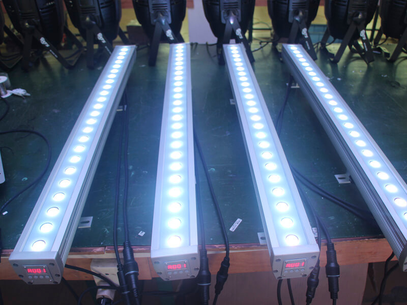 24 Stück 3in1 LED-Außenlichtleiste