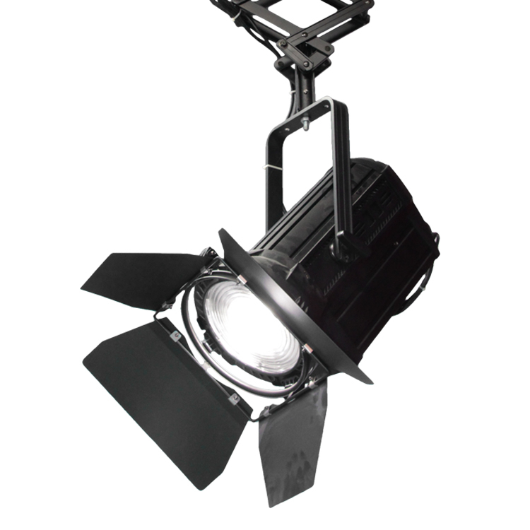 200 W Farbtemp.Einstellbares LED-Fresnel-Spotlicht