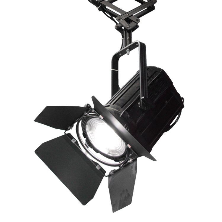 200 W Farbtemp.Einstellbares LED-Fresnel-Spotlicht